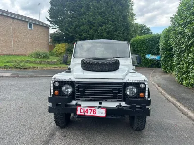 LANDROVER DEFENDER 110 (No.J0757)