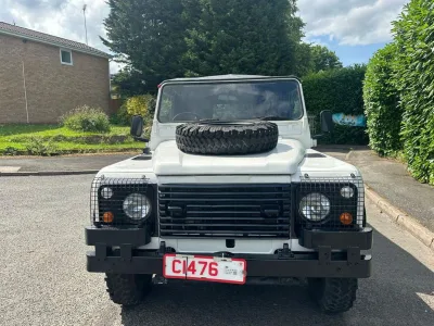 LANDROVER DEFENDER 110 (No.J0757)