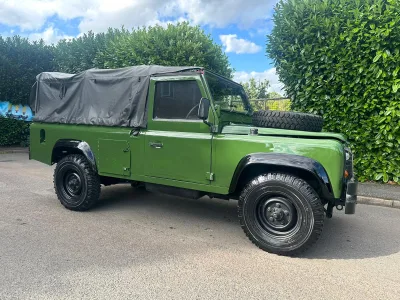 LANDROVER DEFENDER 110 (No.J0757)