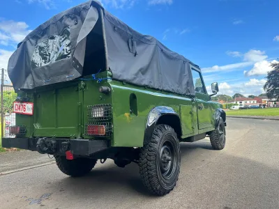 LANDROVER DEFENDER 110 (No.J0757)