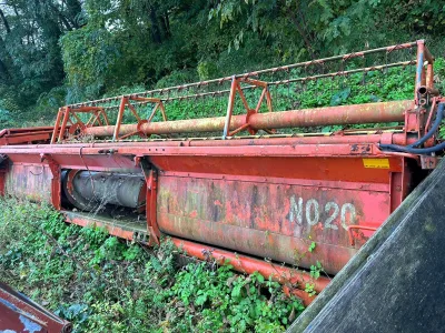 LAVERDA 3700 COMBINE HARVESTER (No.J0847)