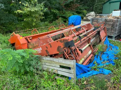 LAVERDA 3700 COMBINE HARVESTER (No.J0847)