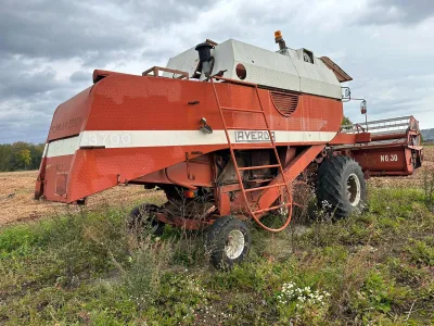 LAVERDA 3700 COMBINE HARVESTER (No.J0847)