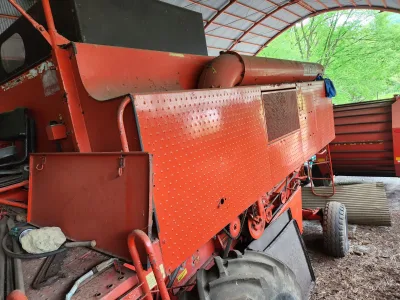 LAVERDA M132 Combine Harvester (No.J0836)