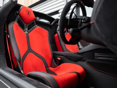 2021 Lamborghini Aventador SVJ Roadster: The Ultimate Supercar Experience convertible (No.112972)