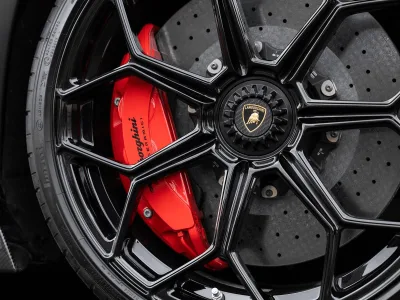 2021 Lamborghini Aventador SVJ Roadster: The Ultimate Supercar Experience convertible (No.112972)