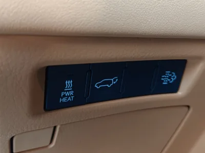 Lexus  LX500d (No-830718)