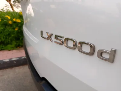 Lexus  LX500d (No-830718)