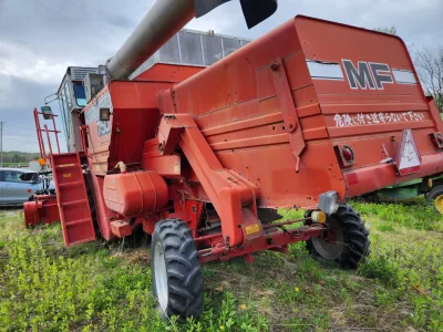 Massey Ferguson Combine Harvester 750 (No-J0709)