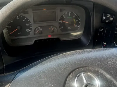 2006 Mercedes-Benz AXOR 2528 Side Lifter Truck (No.830806)