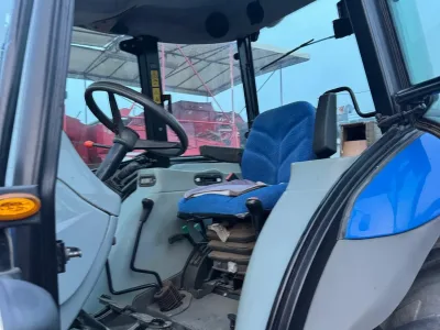 NEW HOLLAND TD5040 TRACTOR