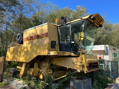 NEW HOLLAND TX34 COMBINE HARVESTER(No.J0849)