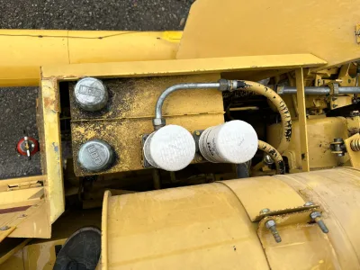NEW HOLLAND TX36 Combine Harvester with Drivable HST control propler shaft nitrogen break system (No.J0837)