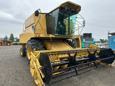 NEW HOLLAND TX36 Combine Harvester with Drivable HST control propler shaft nitrogen break system (No.J0837)