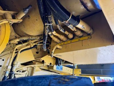 NEW HOLLAND TX67 COMBINE HARVESTER  (Two) (No.J0957)