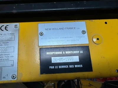 NEW HOLLAND TX67 COMBINE HARVESTER (No.J0955)