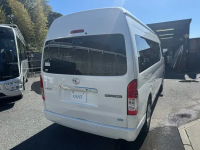 2025 Toyota Hiace Grand Cabin – 10 Seater (14 Seater Convertible)