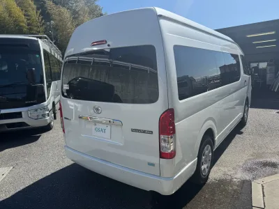 2025 Toyota Hiace Grand Cabin – 10 Seater (14 Seater Convertible)