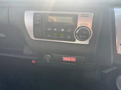 2025 Toyota Hiace Grand Cabin – 10 Seater (14 Seater Convertible)