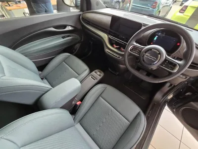 2025  BRAND NEW FIAT 500e – GIORGIO ARMANI EDITION for export from Japan