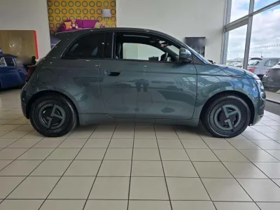 2025  BRAND NEW FIAT 500e – GIORGIO ARMANI EDITION
