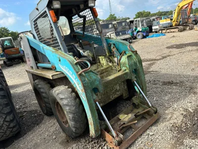 TOYOTA JOBSUN 10 SKID LOADER (No.J0819)