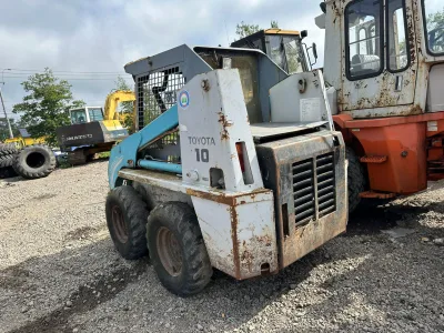 TOYOTA JOBSUN 10 SKID LOADER (No.J0819)