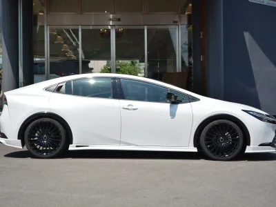 2025 TOYOTA PRIUS 2.0 Z ZEUS Aero Package