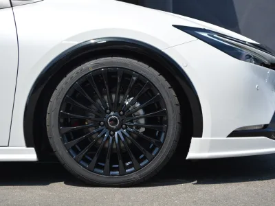 2025 TOYOTA PRIUS 2.0 Z ZEUS Aero Package