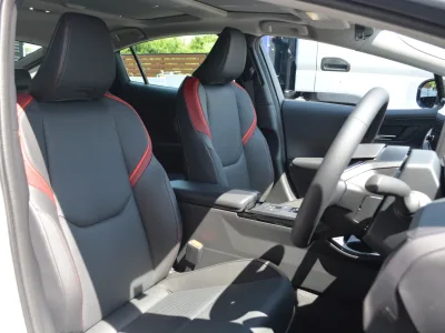 2025 TOYOTA PRIUS 2.0 Z ZEUS Aero Package