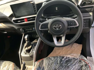NEW TOYOTA RAIZE Z GRADE-2025 TURBO,COMPACT SUV MADE IN JAPAN (No.J0003)