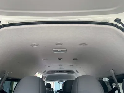 2025 Toyota Hiace Commuter 2.8 GL Diesel Turbo – 14-Seater for export from Japan