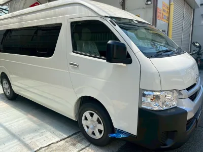 2025 Toyota Hiace Commuter 2.8 GL Diesel Turbo – 14-Seater