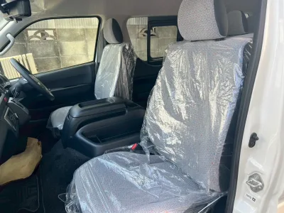 2025 Toyota Hiace Commuter 2.8 GL Diesel Turbo – 14-Seater