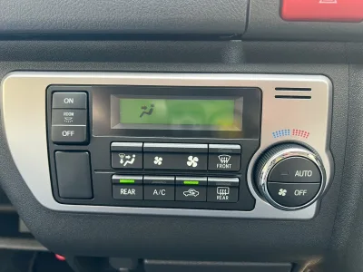 2025 Toyota Hiace Commuter 2.8 GL Diesel Turbo – 14-Seater