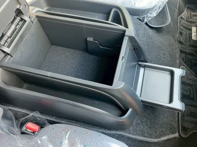 2025 Toyota Hiace Commuter 2.8 GL Diesel Turbo – 14-Seater