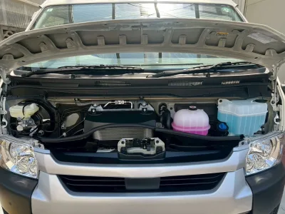 2025 Toyota Hiace Commuter 2.8 GL Diesel Turbo – 14-Seater