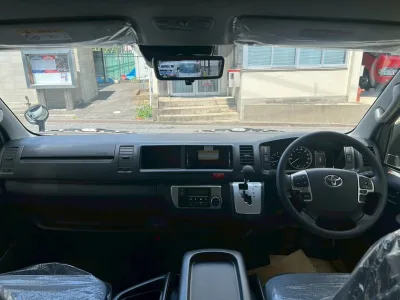 2025 Toyota Hiace Commuter 2.8 GL Diesel Turbo – 14-Seater