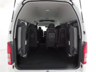 2025 Toyota Hiace Commuter 2.8 GL Diesel Turbo 14 seater (No.961014)