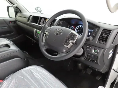 2025 Toyota Hiace Commuter 2.8 GL Diesel Turbo 14 seater (No.961014)