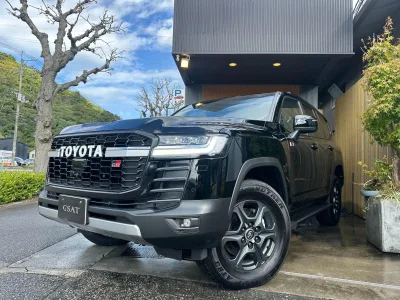 2025 Toyota Land Cruiser 300 3.3 GR Sport Diesel Turbo Black (No.961022) for export from Japan