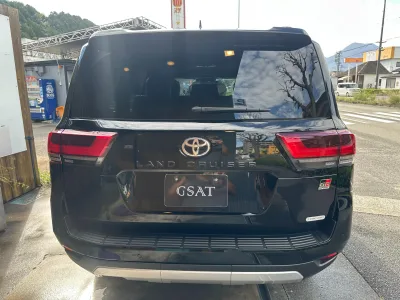 2025 Toyota Land Cruiser 300 3.3 GR Sport Diesel Turbo Black (No.961022) for export from Japan