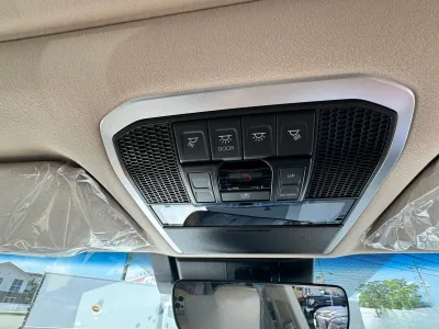 2025 Toyota Land Cruiser 300 ZX 3.5L 4WD 7 Seater for export from Japan