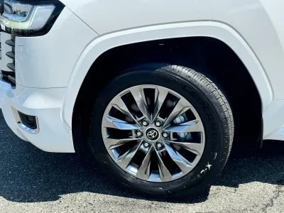 2025 Toyota Land Cruiser 300 ZX 3.5L 4WD 7 Seater