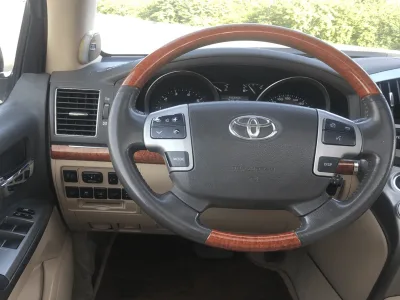 Toyota Land Cruiser VXR V8 2015 (NO-830713)