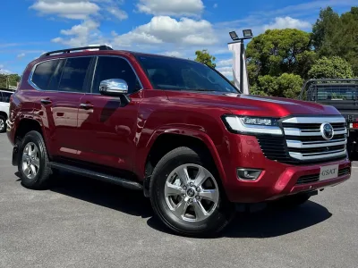 2026 Toyota LandCruiser Sahara LC300 7 Seater Suv