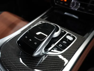 2025 Mercedes Benz Rubellite Red Metallic(No.J736)