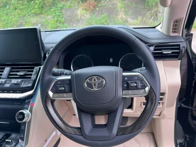 2025 Toyota LandCruiser LC300 7 Seater ZX Petrol (No.960561)