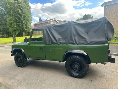 LANDROVER DEFENDER 110 (No.J0821)