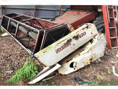 Laverda 3420 Combine Harvester (No.J0833) for export from Japan